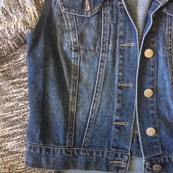 Jessica Simpson Two-Tone Denim Jacket with Sweater Sleeves XS Removable Hood - Picture 3 of 8